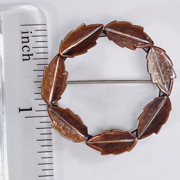 Vintage Signed Copper Bell Mid Century Leaf Wreath Brooch 1950s Round Pin USA - Picture 6 of 8